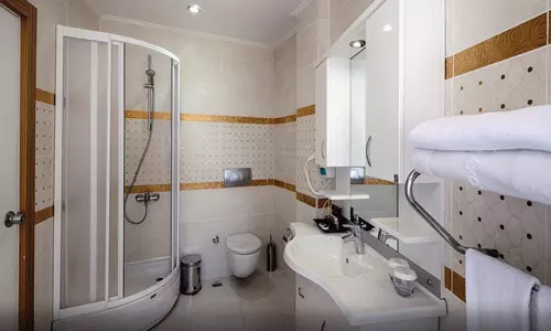 هتل رویال تاورز کریس آنتالیا